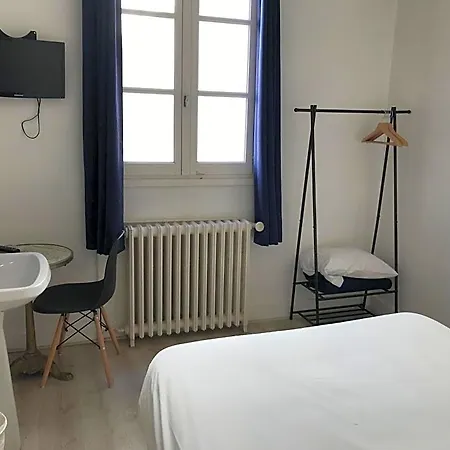 De La Poste Szálloda 3*