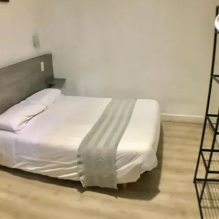 De La Poste Szálloda