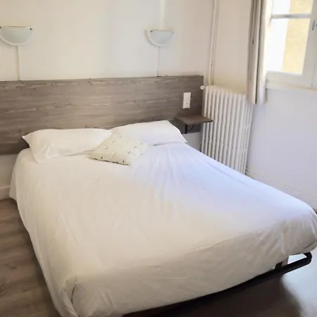 De La Poste Szálloda 3*