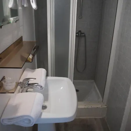 De La Poste Szálloda 3*